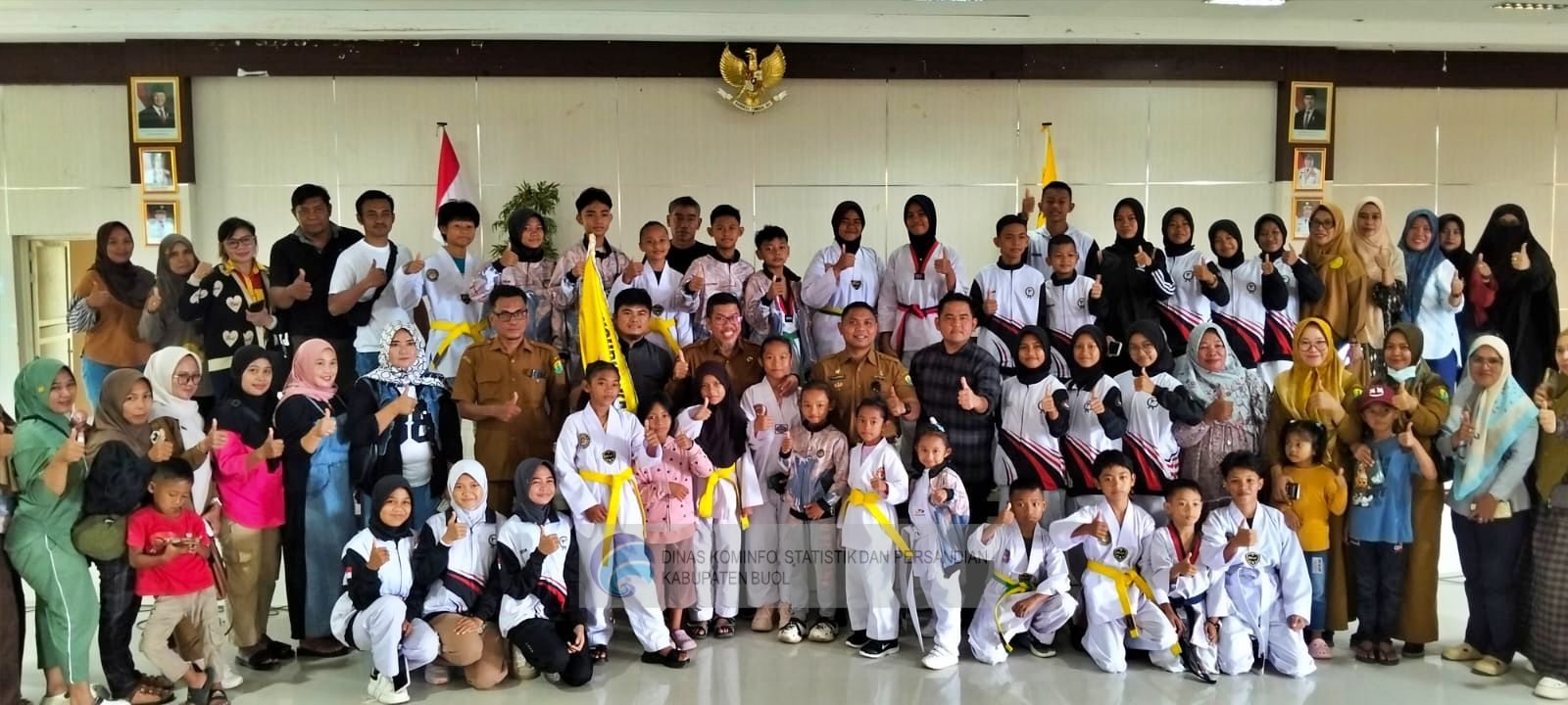 Wabup Buol Lepas Kontingen Taekwondo Berlaga di Piala Gubernur Sulawesi Tengah 2025